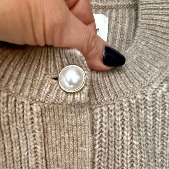 Abercrombie & Fitch Women's Beige Cardigan - Picture 3 of 4